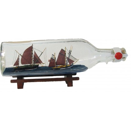 Ribiški ladji v steklenici